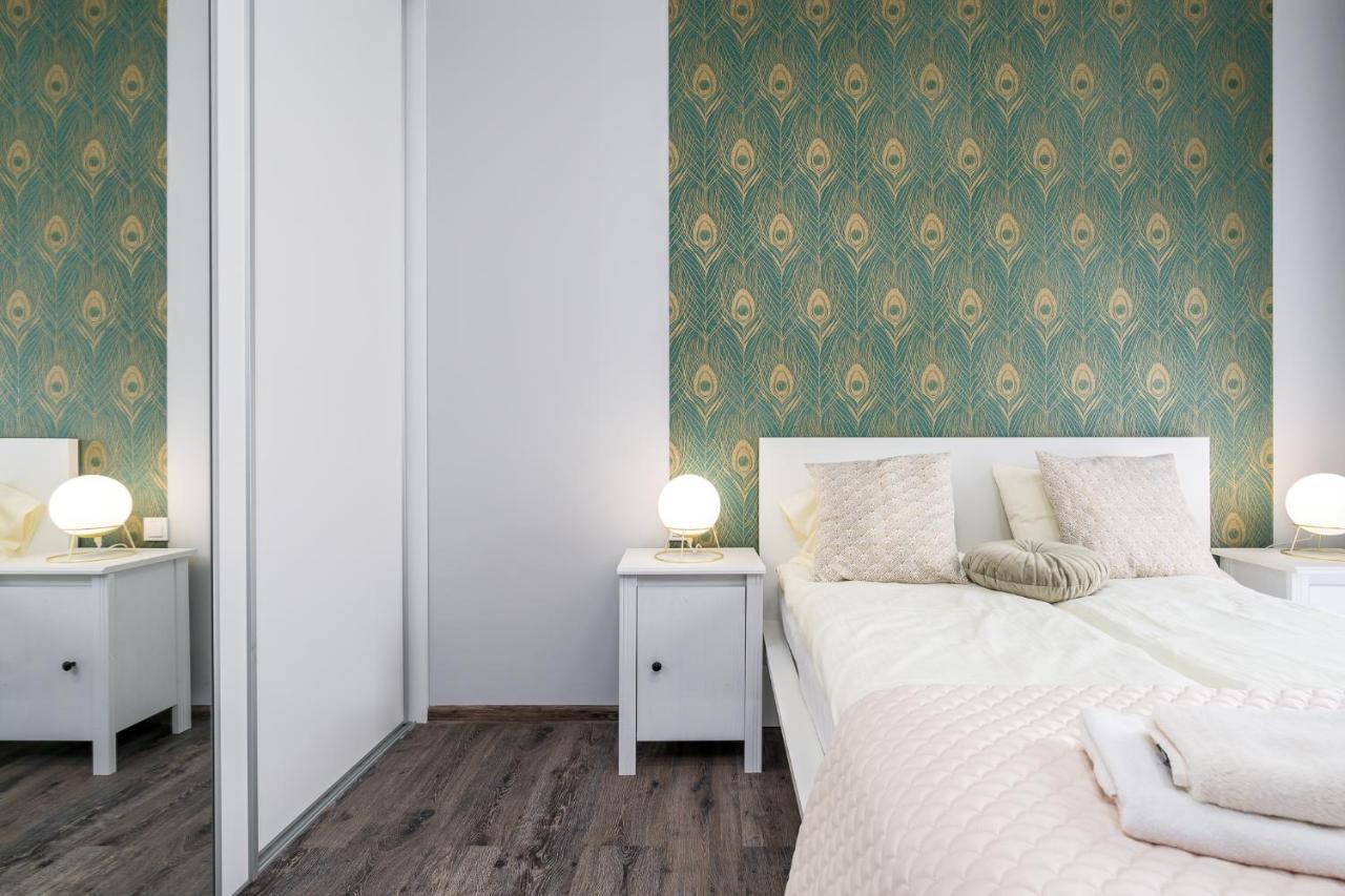 Sleepway Apartments- Garbary 100-46 Poznań Exteriör bild