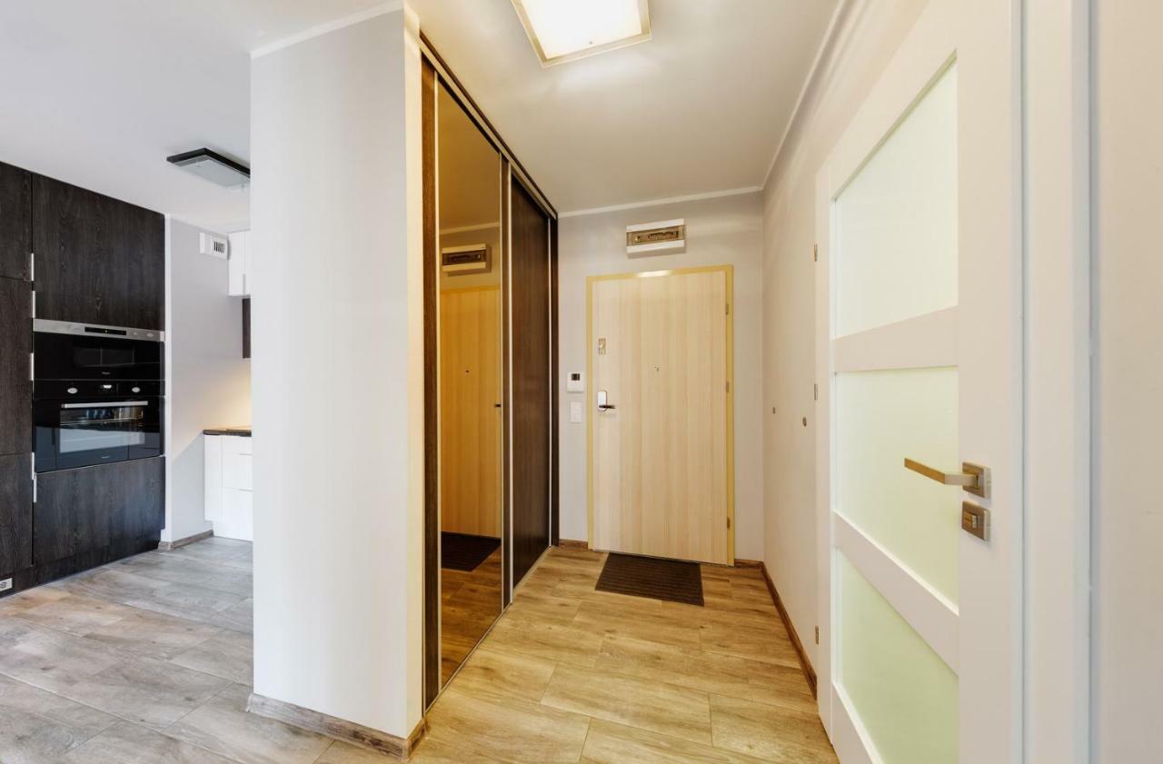 Sleepway Apartments- Garbary 100-46 Poznań Exteriör bild